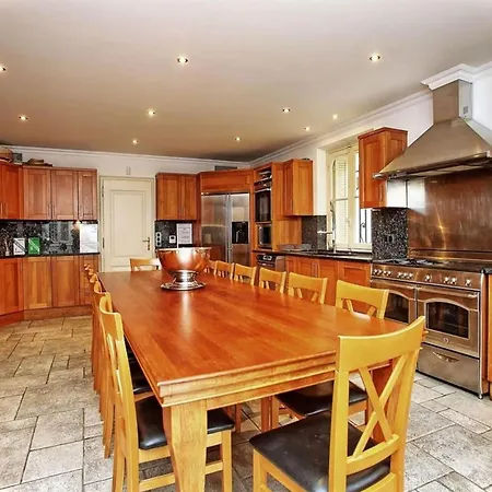 Luxury Location In Quiet Area *